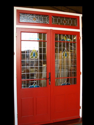 Decorated leaded glass double doors